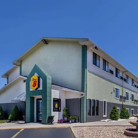 Super 8 By Wyndham Kansas City At Barry Road/Airport